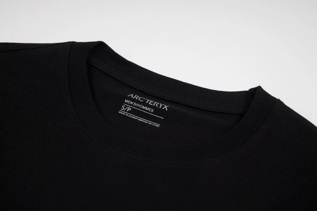 【 Quality】 Arc’teryx 𝟮𝟰𝘀𝘀 Logo T ， ， ， OS g 100% Quality ： ：White Black Size：XS S M L